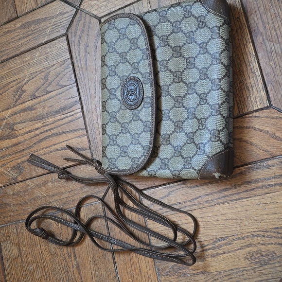Authentic Gucci Monogram Canvas Purse - Picture 3 of 11